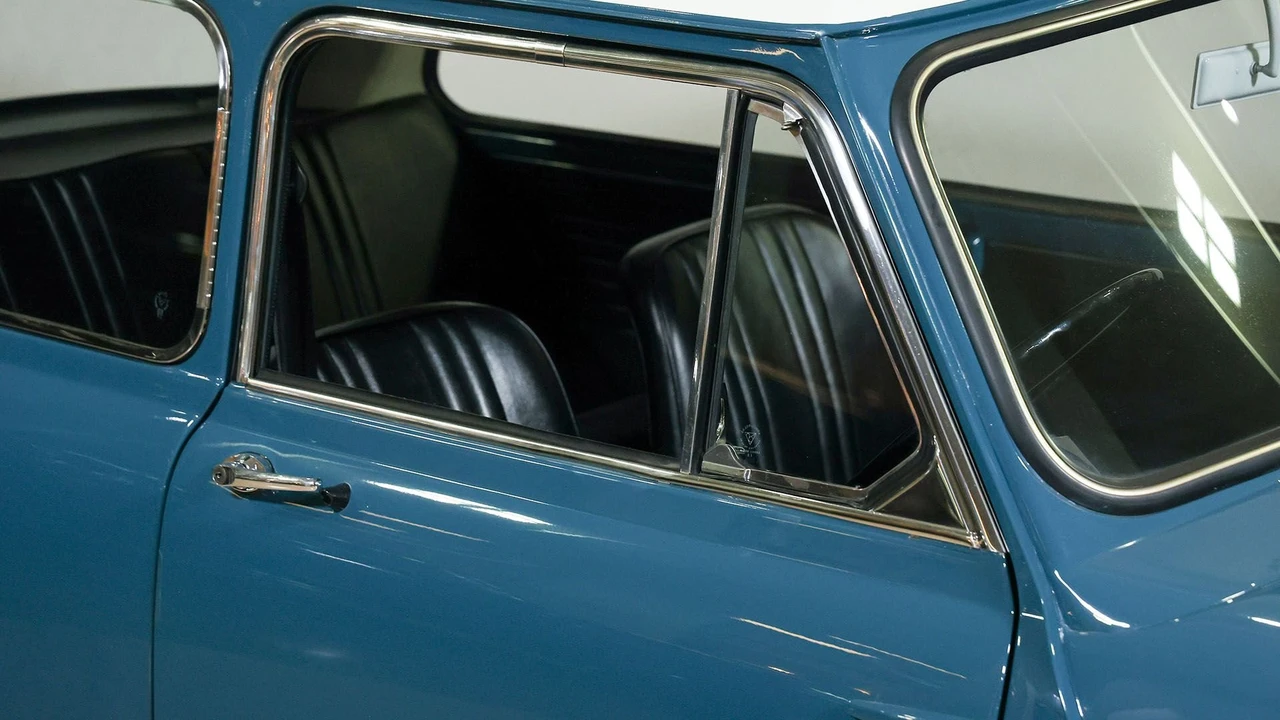 1970 Morris Minor - Image 13 of 31