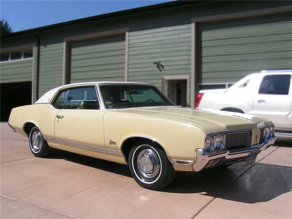 1970 Oldsmobile Cutlass Supreme - Image 2 of 3