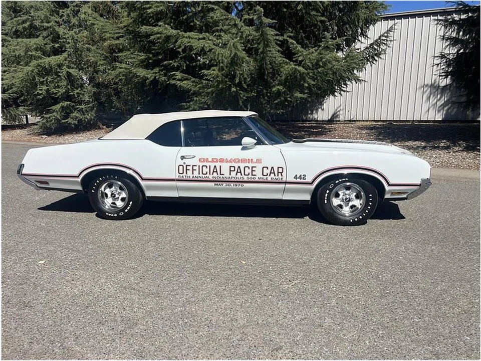 1970 Oldsmobile 442 2nd Gen - Image 2 of 31