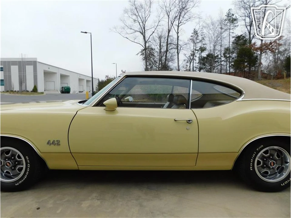 1970 Oldsmobile 442 2nd Gen - Image 13 of 31