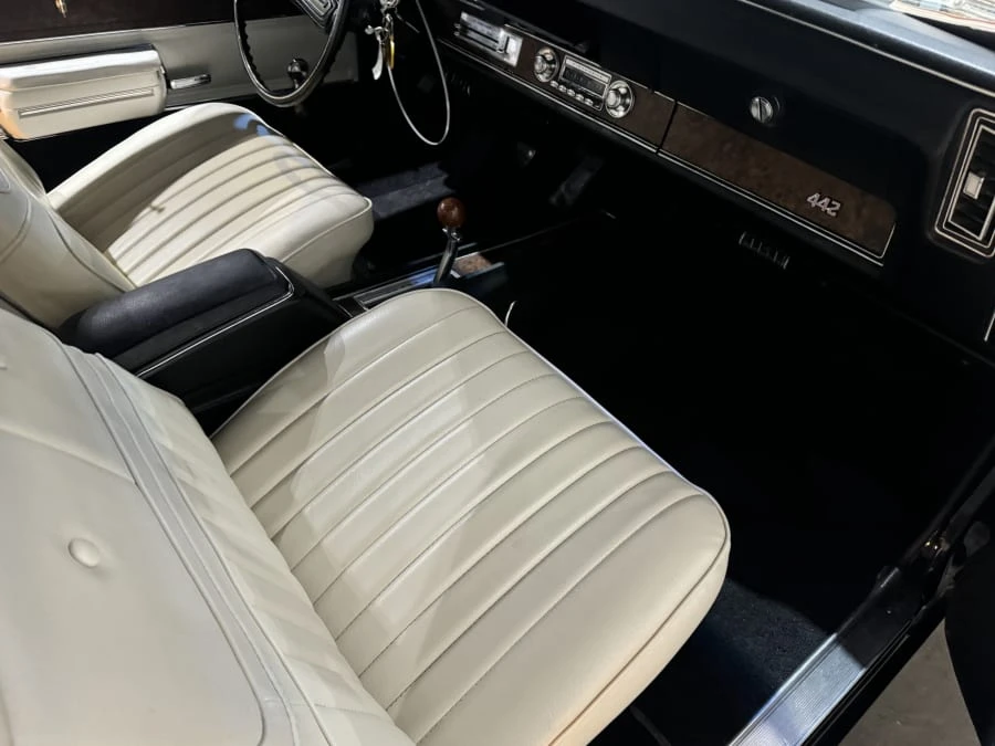 1970 Oldsmobile 442 2nd Gen - Image 9 of 15
