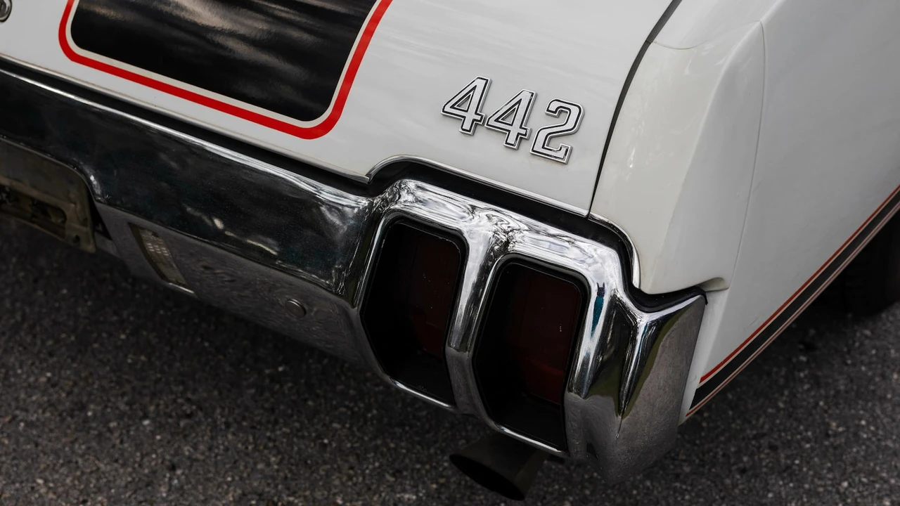 1970 Oldsmobile 442 2nd Gen - Image 16 of 31