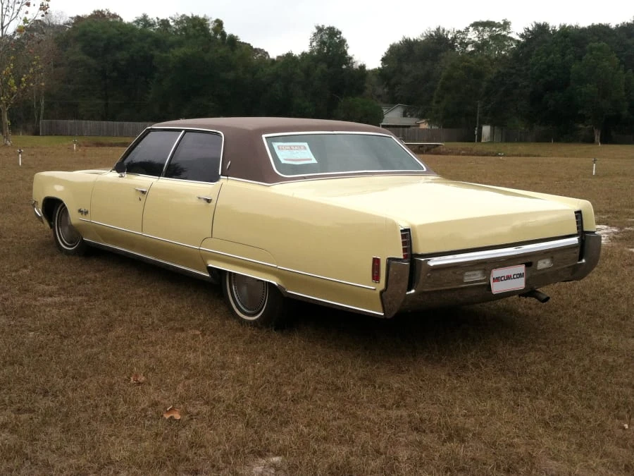 1970 Oldsmobile 98 - Image 3 of 12