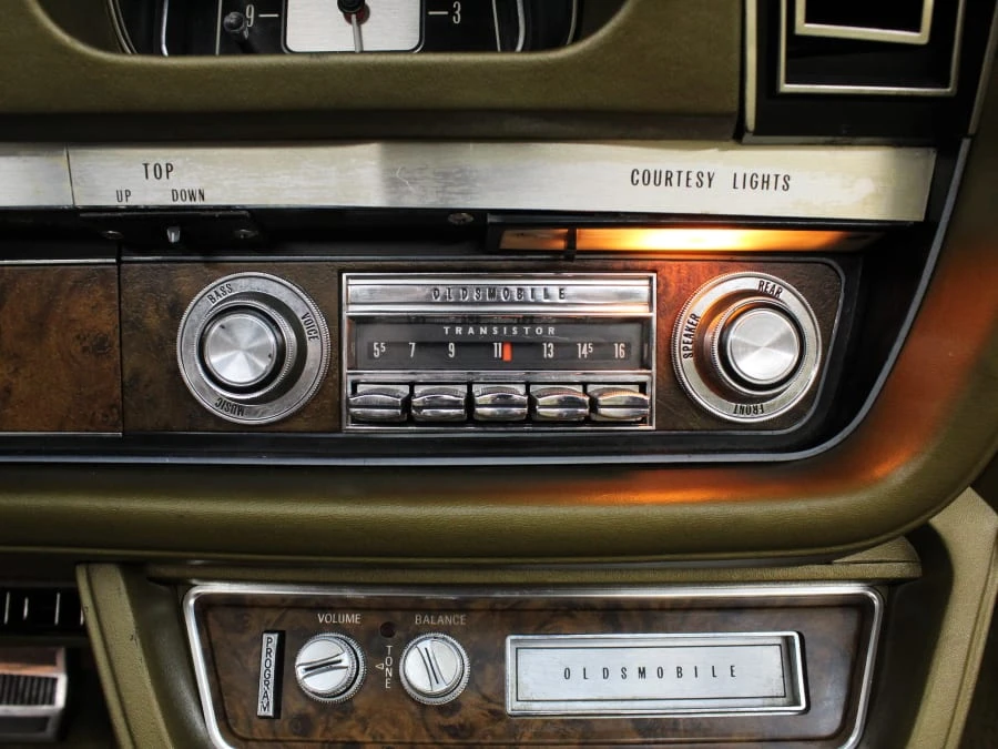 1970 Oldsmobile 98 - Image 29 of 31