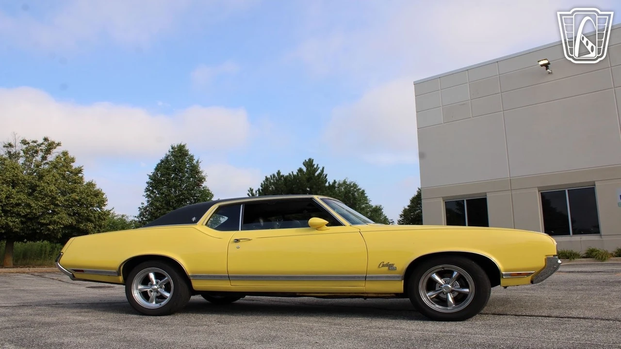 1970 Oldsmobile Cutlass 3rd Gen - Image 9 of 12
