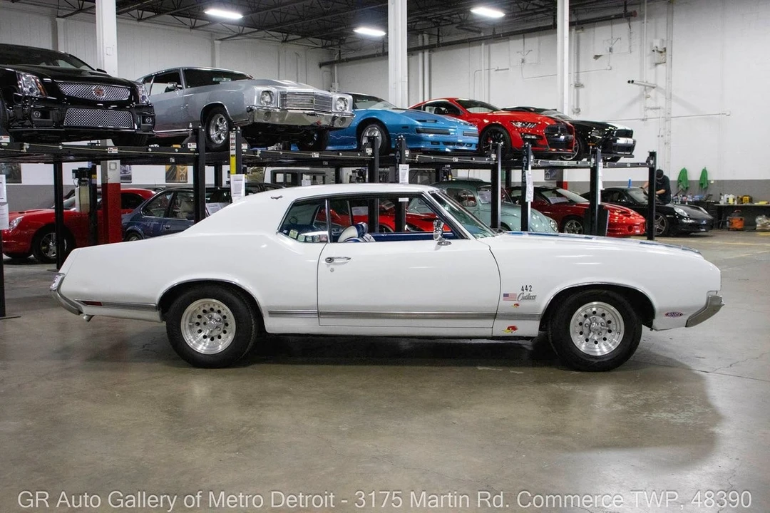 1970 Oldsmobile Cutlass 3rd Gen - Image 8 of 12