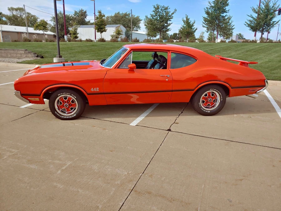 1970 Oldsmobile Cutlass 3rd Gen - Image 2 of 12