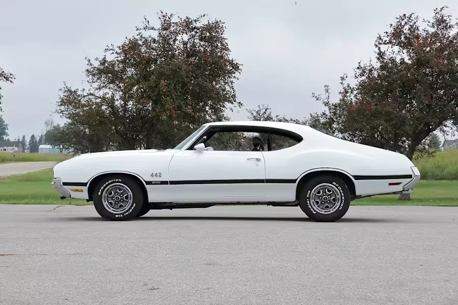 1970 Oldsmobile Cutlass 3rd Gen - Image 2 of 26