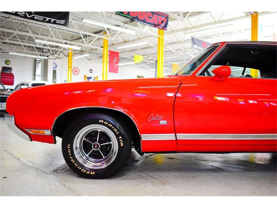 1970 Oldsmobile Cutlass 3rd Gen - Image 21 of 31