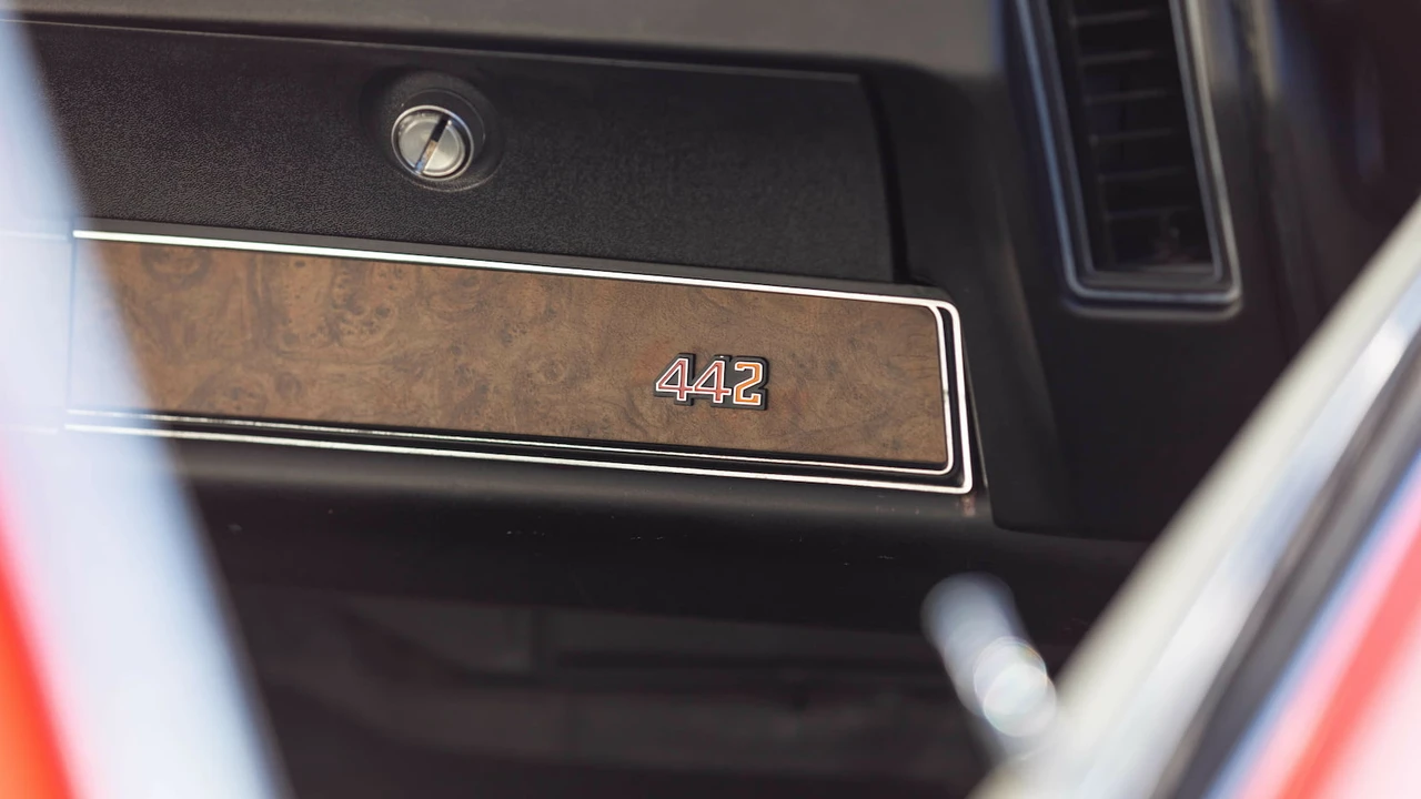 1970 Oldsmobile Cutlass 3rd Gen - Image 19 of 31