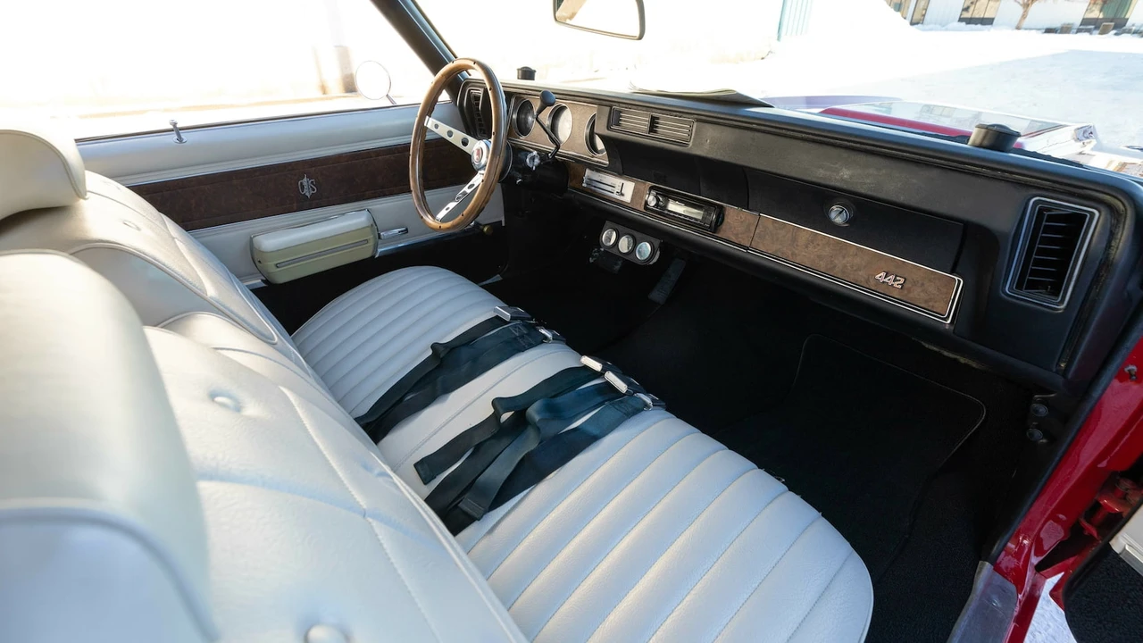1970 Oldsmobile Cutlass 3rd Gen - Image 5 of 31