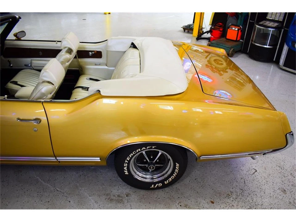 1970 Oldsmobile Cutlass 3rd Gen - Image 19 of 31