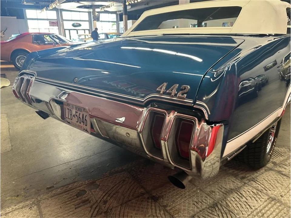 1970 Oldsmobile Cutlass 3rd Gen - Image 15 of 31