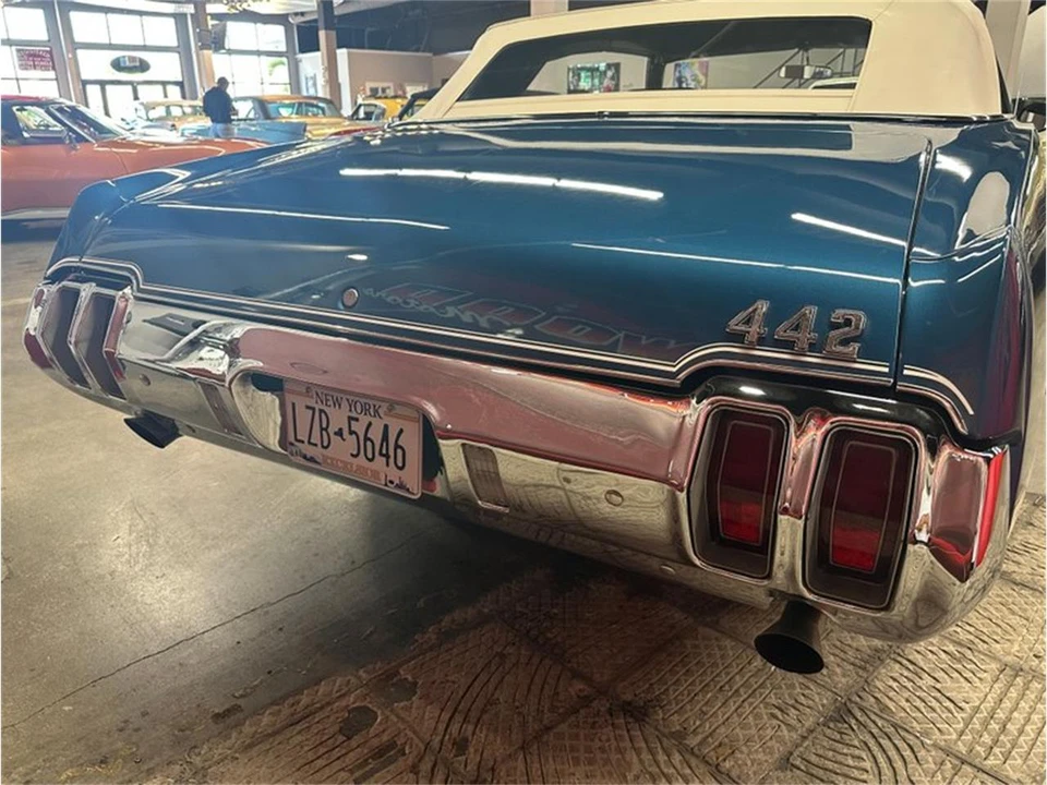 1970 Oldsmobile Cutlass 3rd Gen - Image 16 of 31