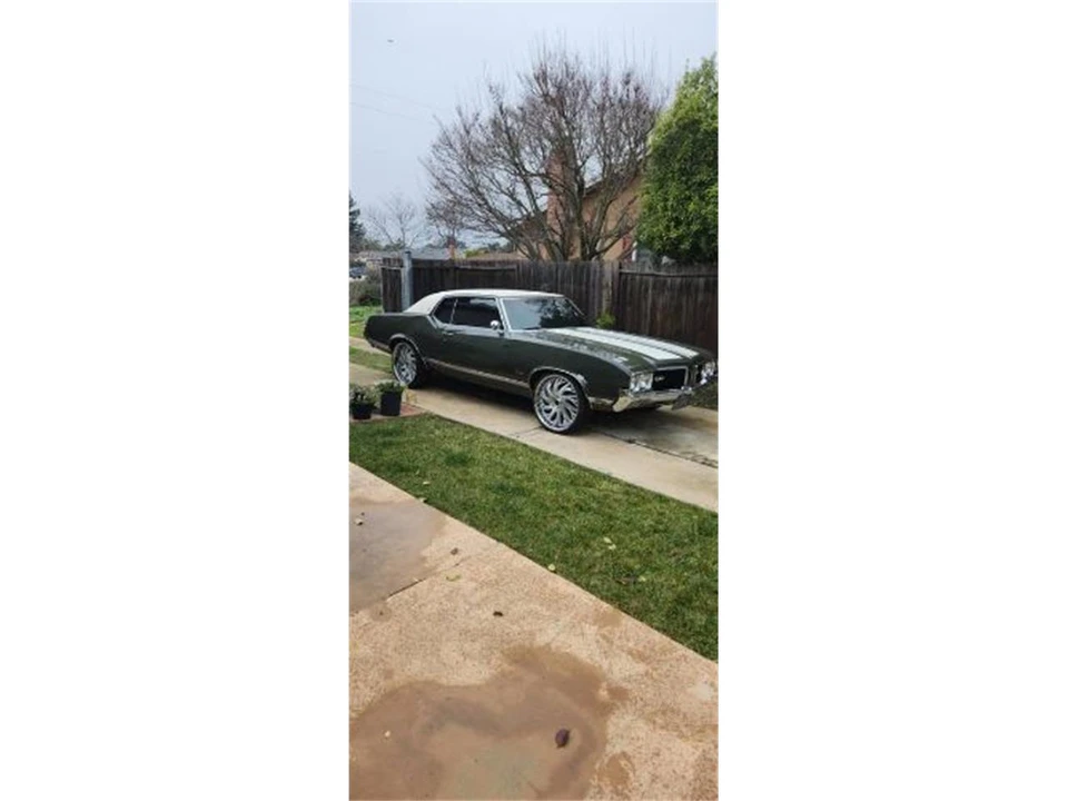 1970 Oldsmobile Cutlass 3rd Gen - Image 9 of 10