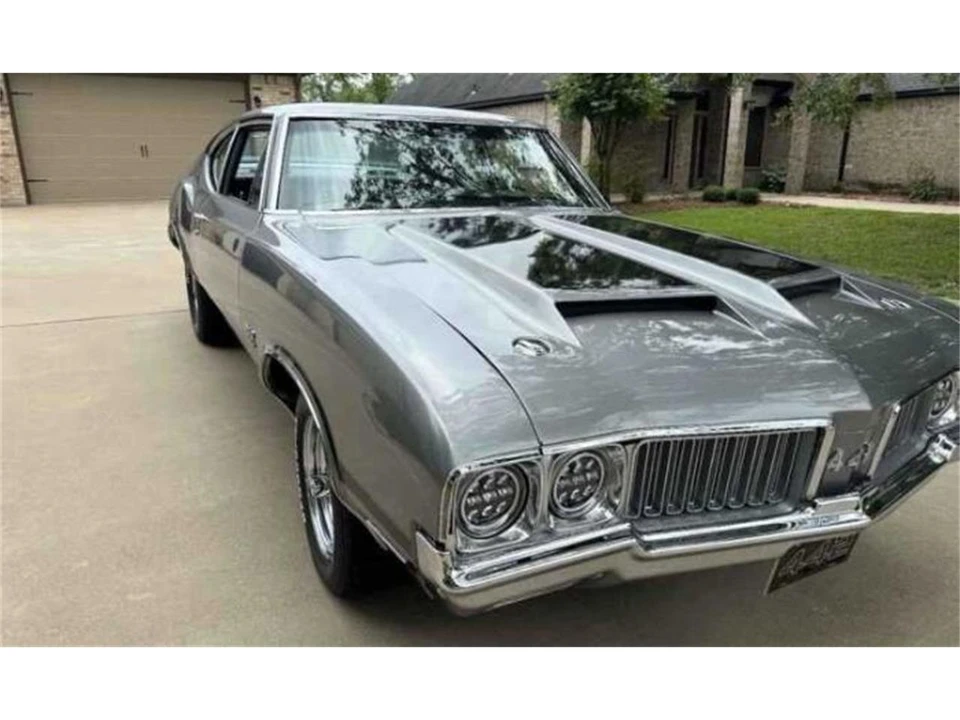 1970 Oldsmobile Cutlass 3rd Gen - Image 16 of 17