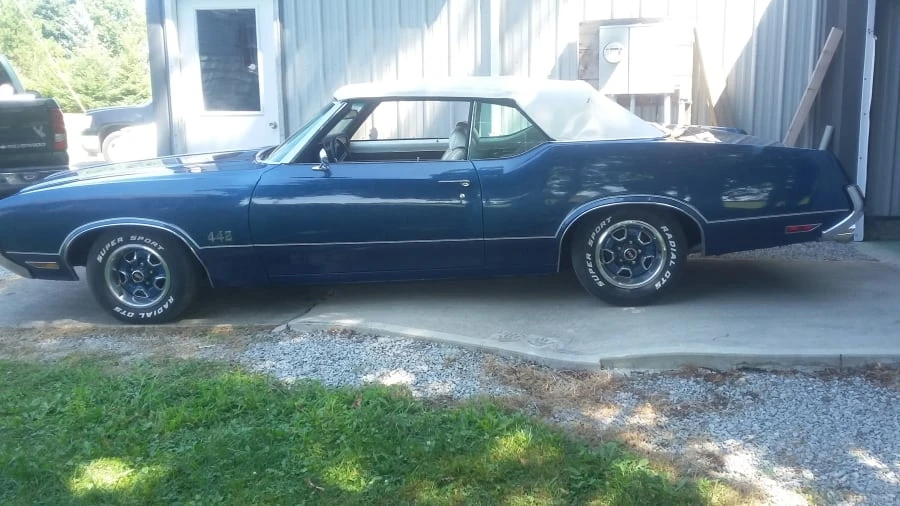 1970 Oldsmobile Cutlass 3rd Gen - Image 2 of 4