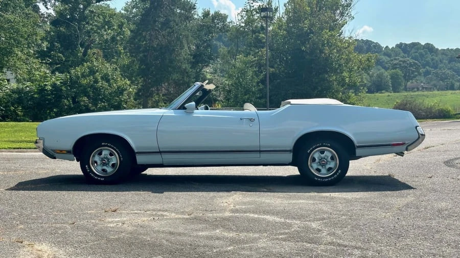 1970 Oldsmobile Cutlass 3rd Gen - Image 2 of 18