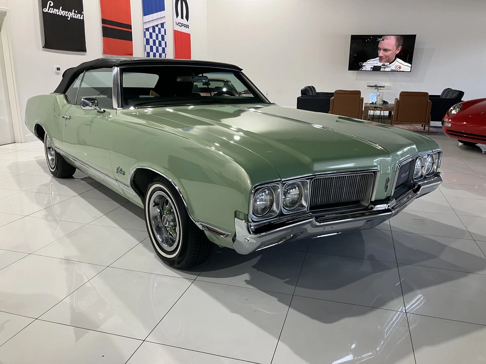 1970 Oldsmobile Cutlass Supreme - Image 2 of 31
