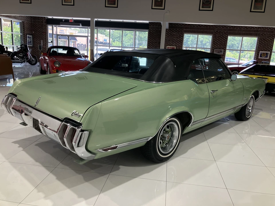 1970 Oldsmobile Cutlass Supreme - Image 8 of 31