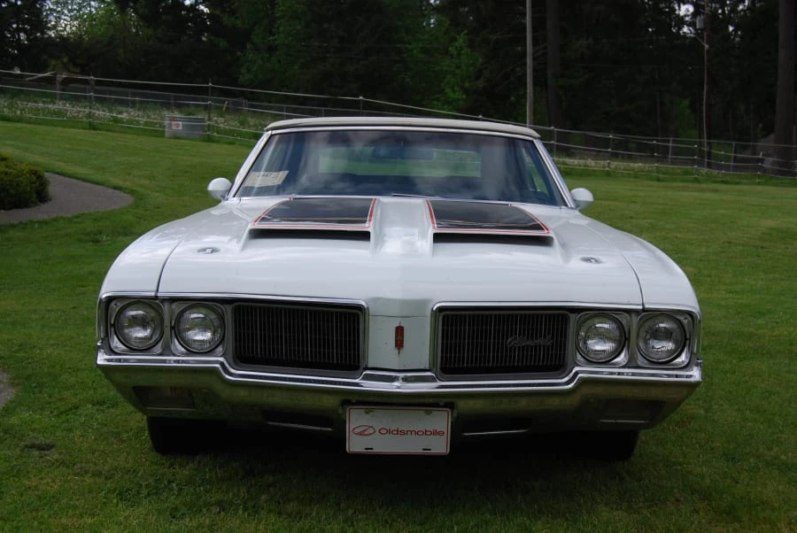 1970 Oldsmobile Cutlass 3rd Gen - Image 9 of 10