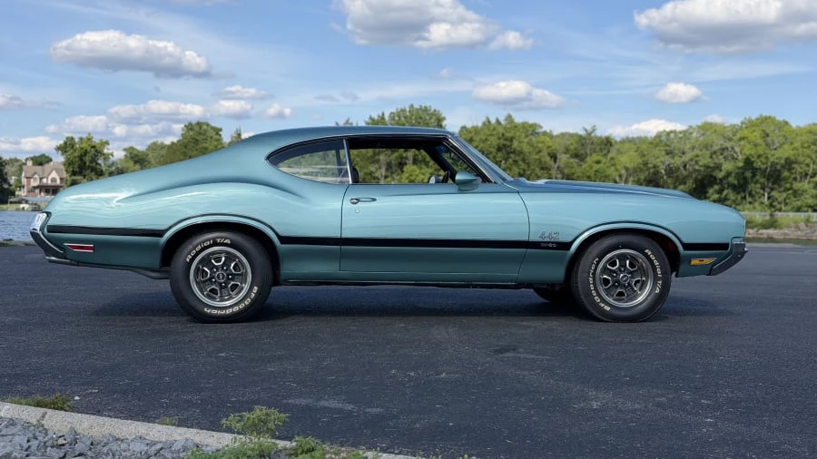 1970 Oldsmobile Cutlass 3rd Gen - Image 2 of 18