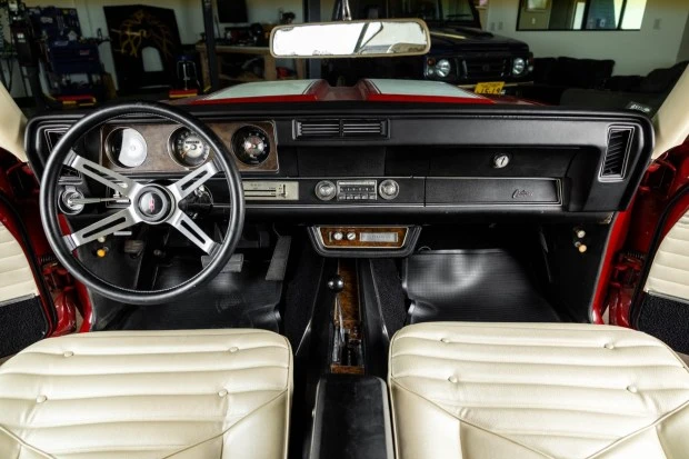 1970 Oldsmobile Cutlass 3rd Gen - Image 5 of 9