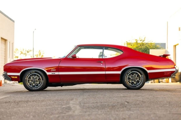 1970 Oldsmobile Cutlass 3rd Gen - Image 3 of 9
