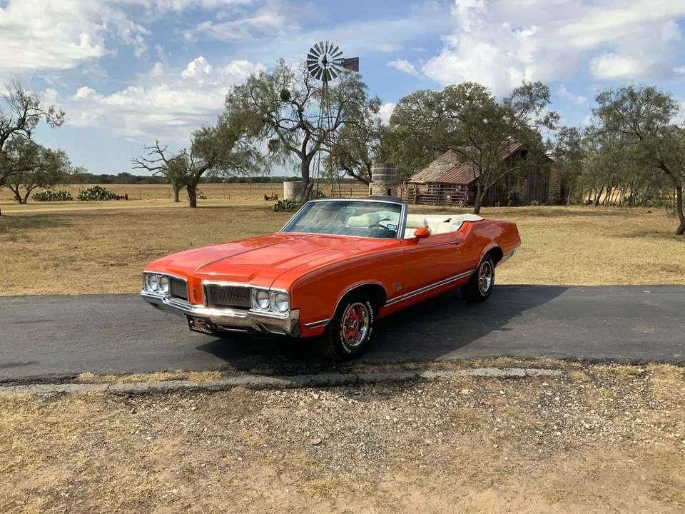 1970 Oldsmobile Cutlass Supreme - Image 11 of 12