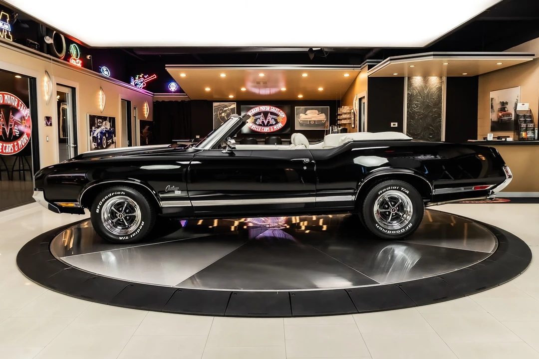 1970 Oldsmobile Cutlass Supreme - Image 18 of 21