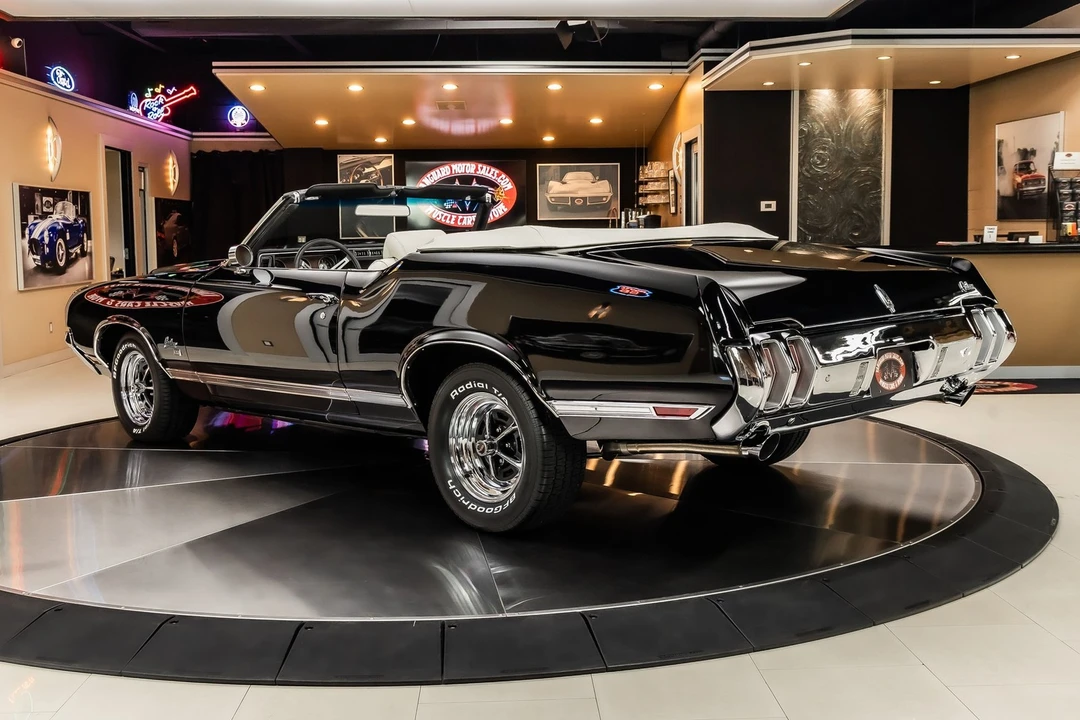 1970 Oldsmobile Cutlass Supreme - Image 16 of 21