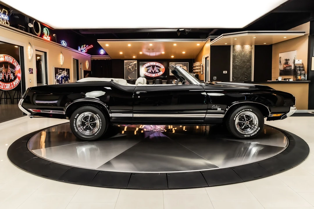 1970 Oldsmobile Cutlass Supreme - Image 11 of 21
