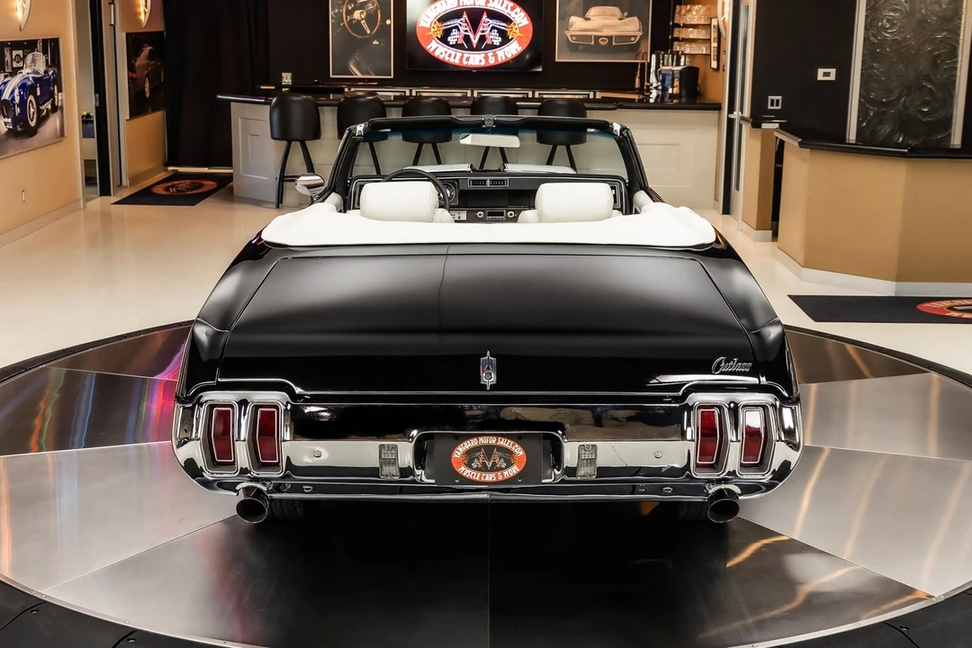 1970 Oldsmobile Cutlass Supreme - Image 15 of 21