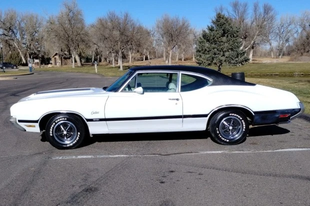 1970 Oldsmobile Cutlass 3rd Gen - Image 3 of 8