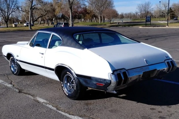 1970 Oldsmobile Cutlass 3rd Gen - Image 2 of 8