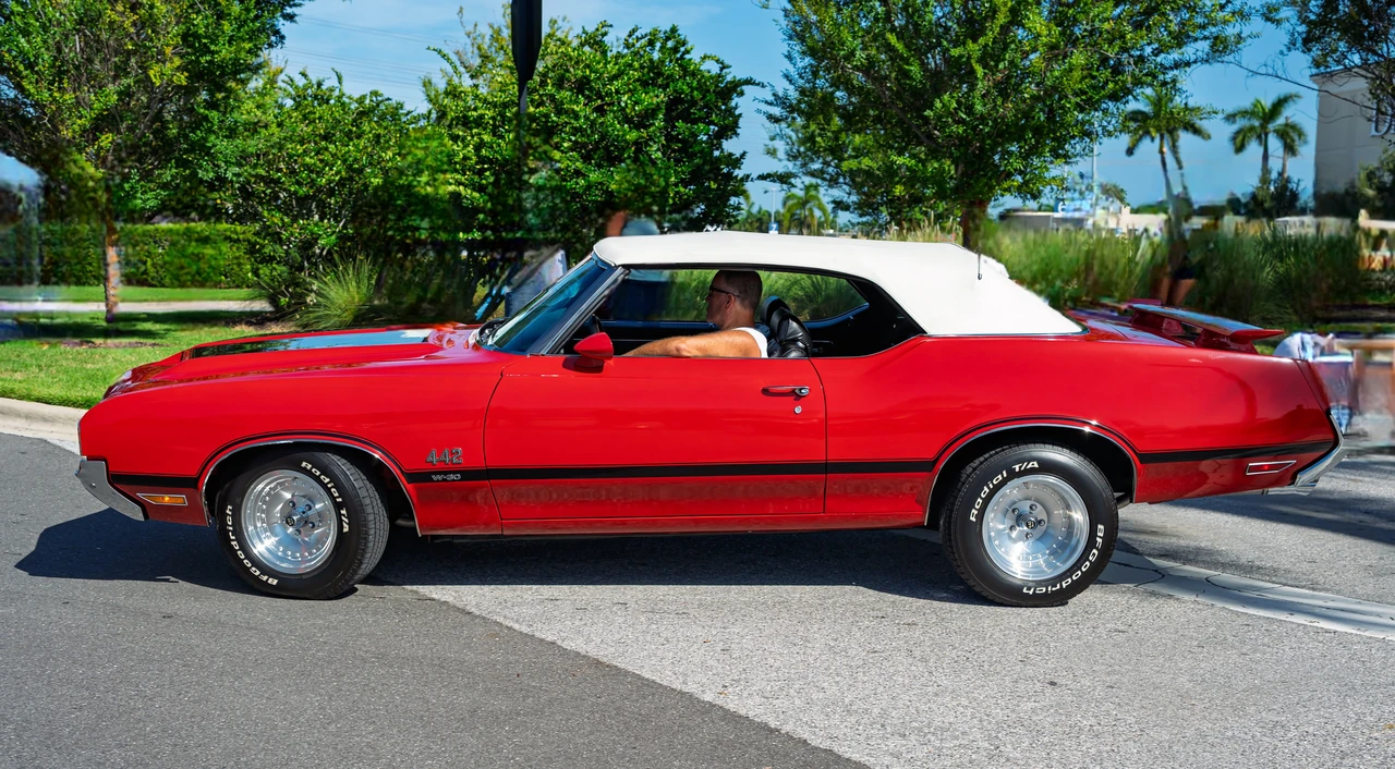1970 Oldsmobile Cutlass Supreme - Image 21 of 27