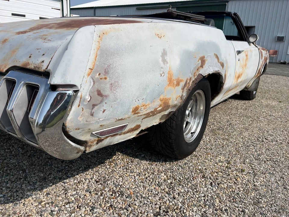 1970 Oldsmobile Cutlass Supreme - Image 30 of 31