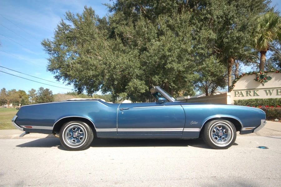 1970 Oldsmobile Cutlass Supreme - Image 2 of 31