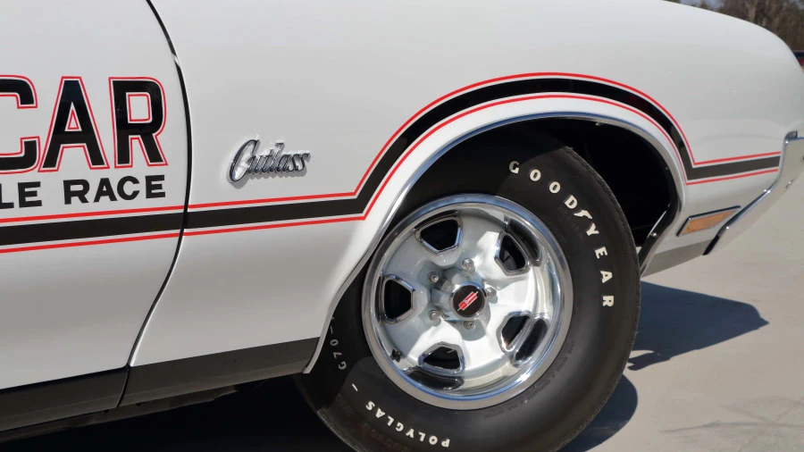 1970 Oldsmobile Cutlass Supreme - Image 19 of 20