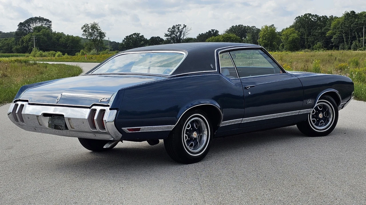 1970 Oldsmobile Cutlass 3rd Gen - Image 10 of 31