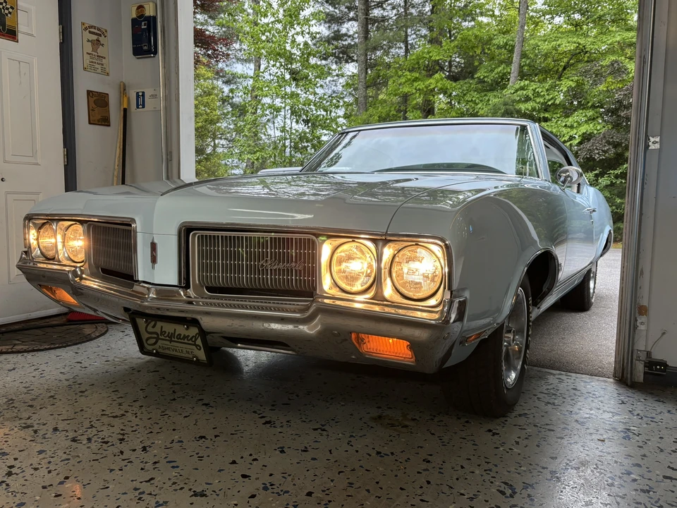 1970 Oldsmobile Cutlass Supreme - Image 2 of 31