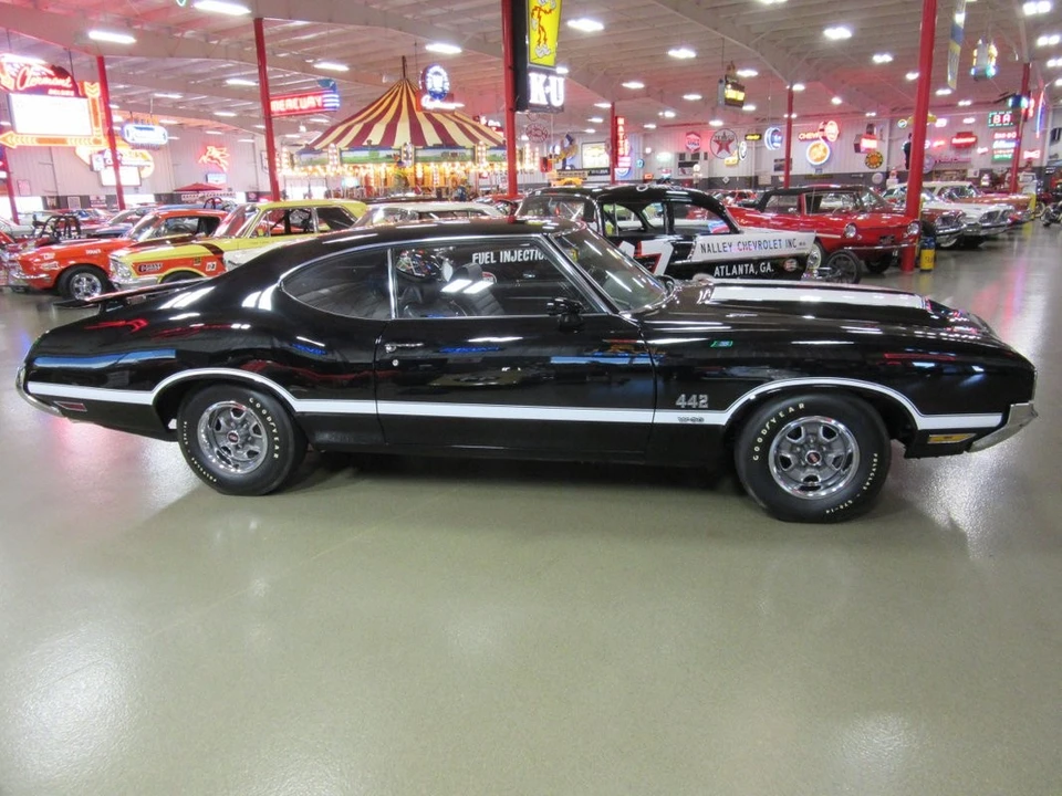 1970 Oldsmobile Cutlass 3rd Gen - Image 4 of 12