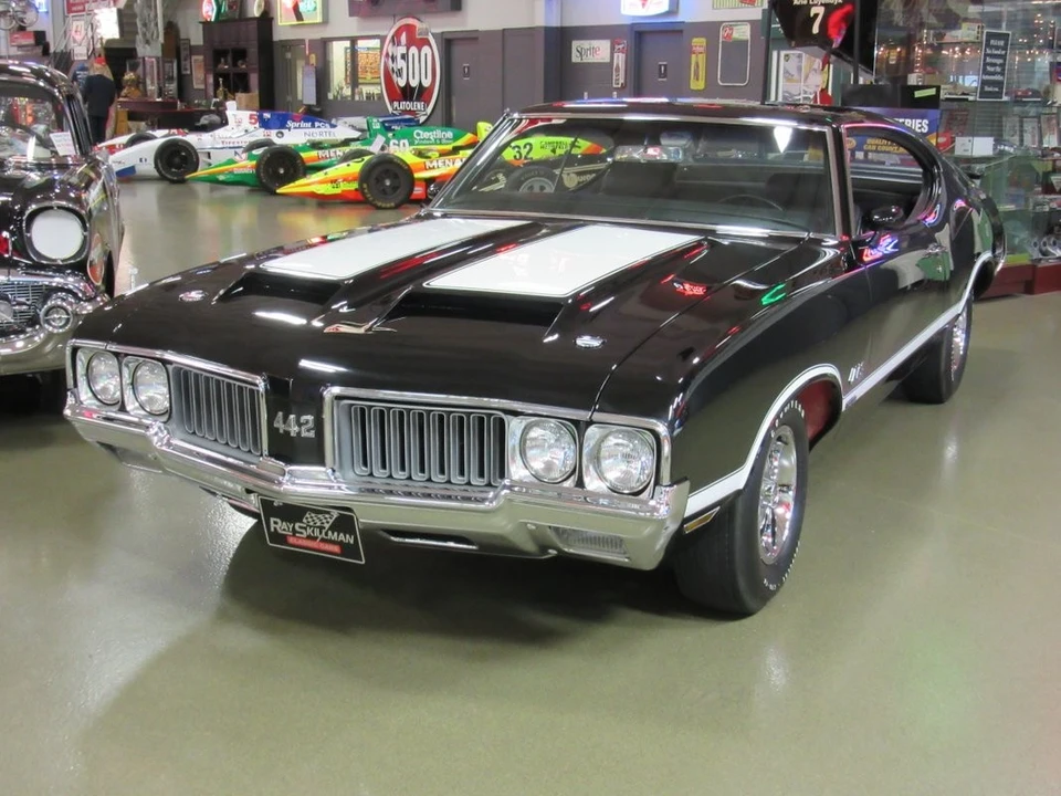 1970 Oldsmobile Cutlass 3rd Gen - Image 8 of 12