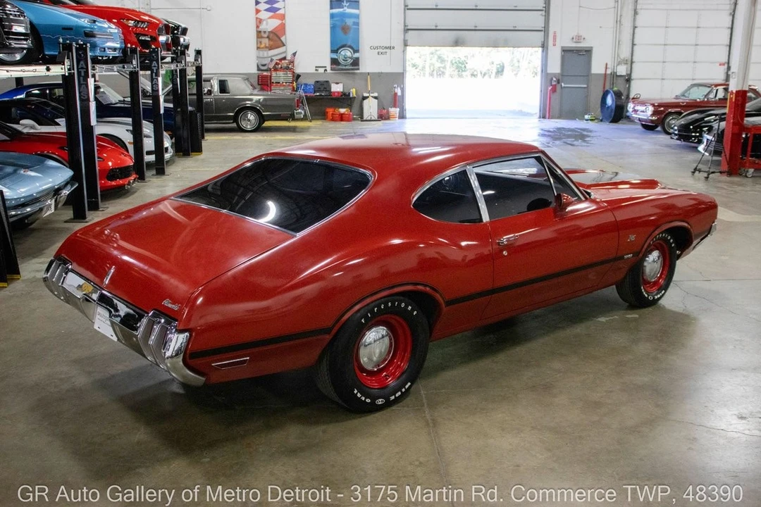 1970 Oldsmobile F-85 & Jetfire - Image 7 of 12