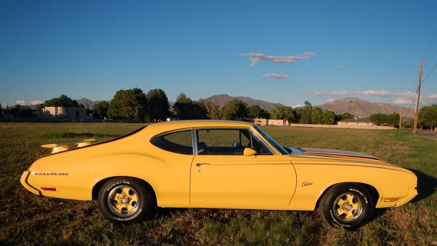 1970 Oldsmobile F-85 & Jetfire - Image 2 of 11