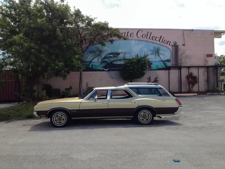 1970 Oldsmobile Vista Cruiser - Image 6 of 10