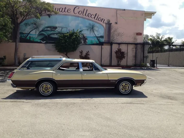 1970 Oldsmobile Vista Cruiser - Image 10 of 10
