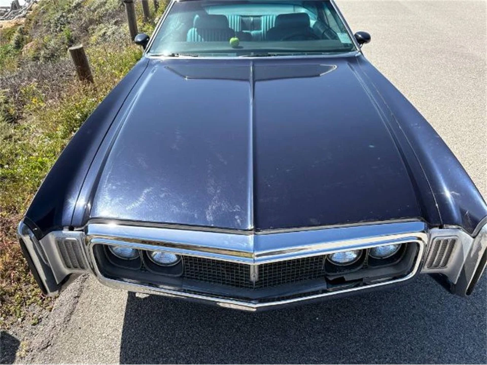 1970 Oldsmobile Toronado - Image 2 of 15