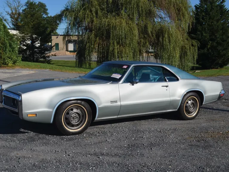1970 Oldsmobile Toronado - Image 2 of 2