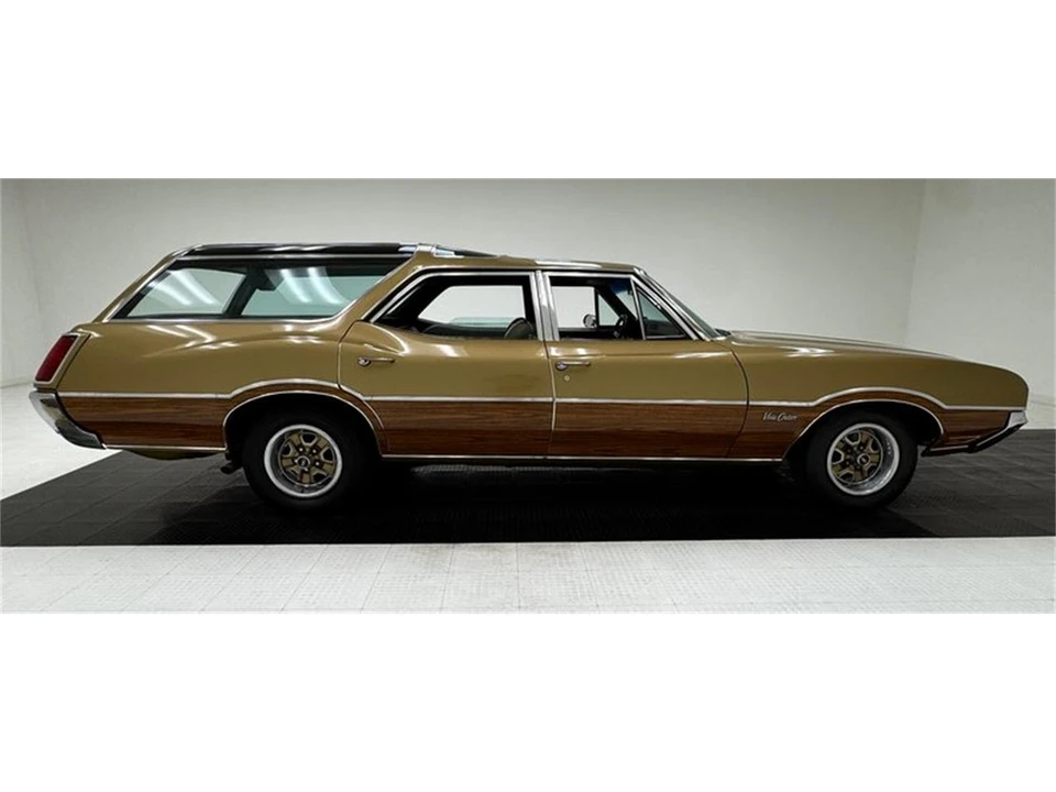 1970 Oldsmobile Vista Cruiser - Image 6 of 31